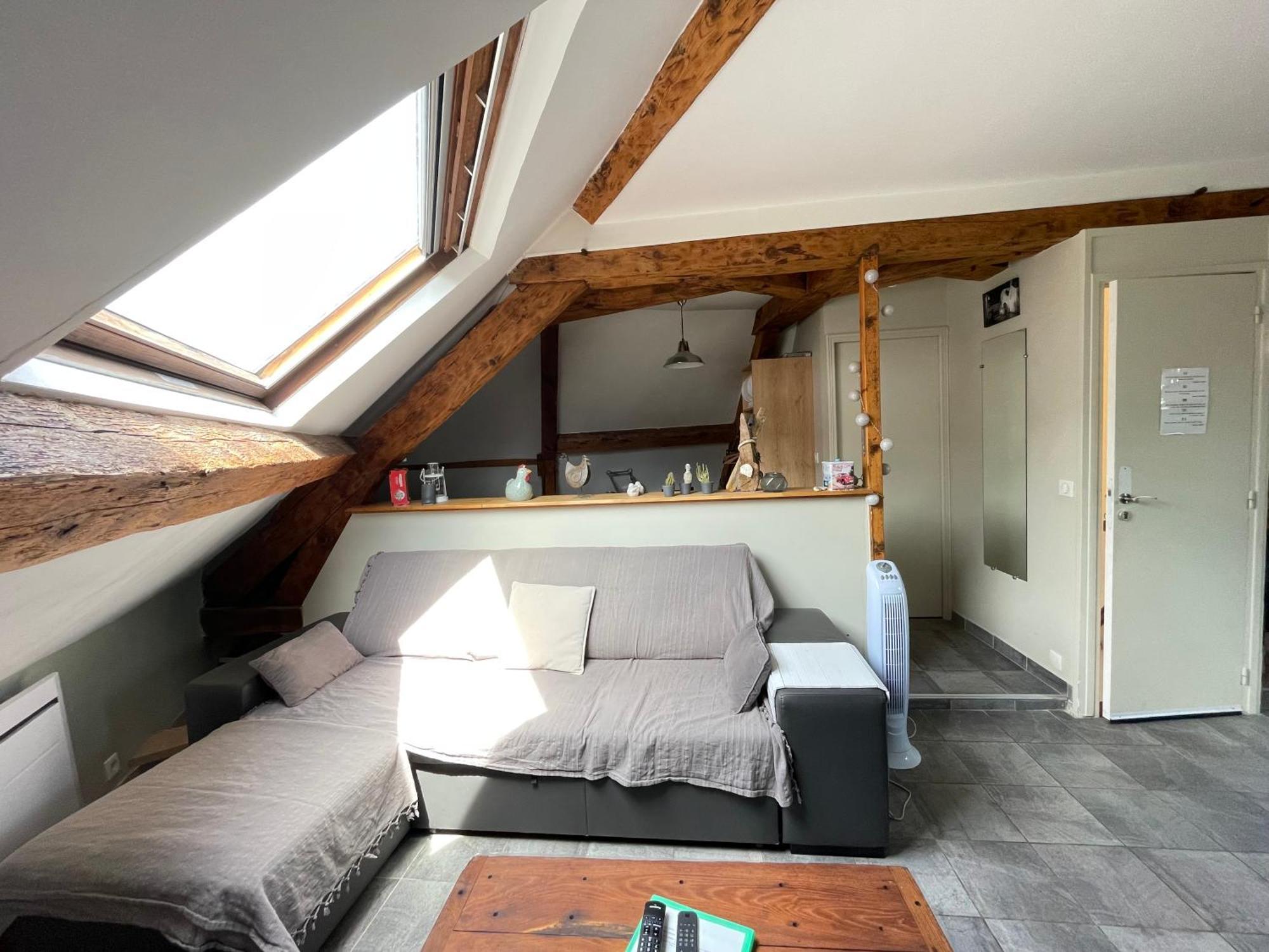 Les Combles De L Aure Grand Studio Cosy Confortable Classe 3 Etoiles Centre Bayeux 2 Mn A Pied Cathedrale Proche Plages Du Debarquement Екстер'єр фото